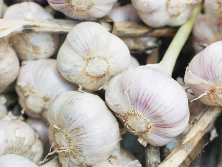 Garlic has many health benefits for both body and mind.